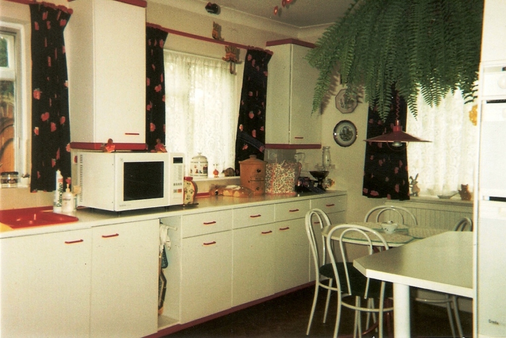 The kitchen in our family home in the 1980s. We had a combination oven that continued to be used until about 2005.